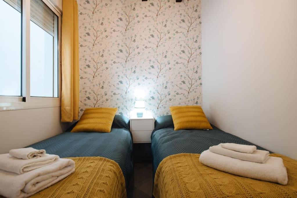 Ad2B Apartment, 300M From Cathedral With 2Br Sevilla Buitenkant foto