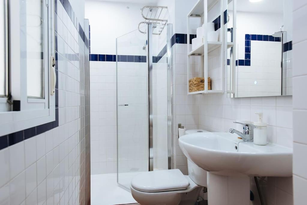 Ad2B Apartment, 300M From Cathedral With 2Br Sevilla Buitenkant foto